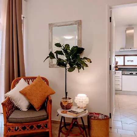 아파트 1 Bed With Pool In