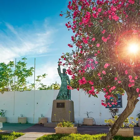 1 Bed With Pool In Apartman Albufeira