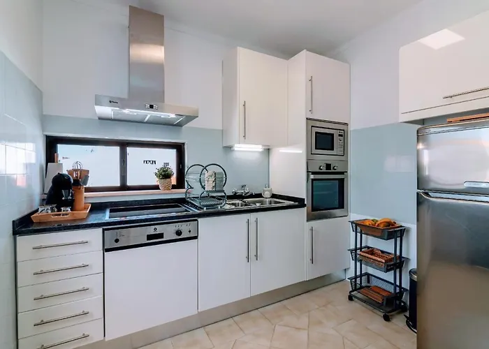 1 Bed With Pool In Apartman Albufeira