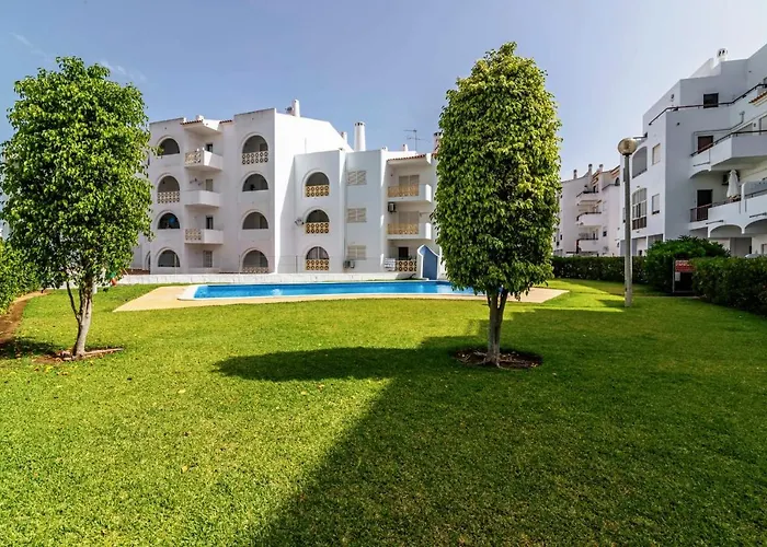 Apartman 1 Bed With Pool In *