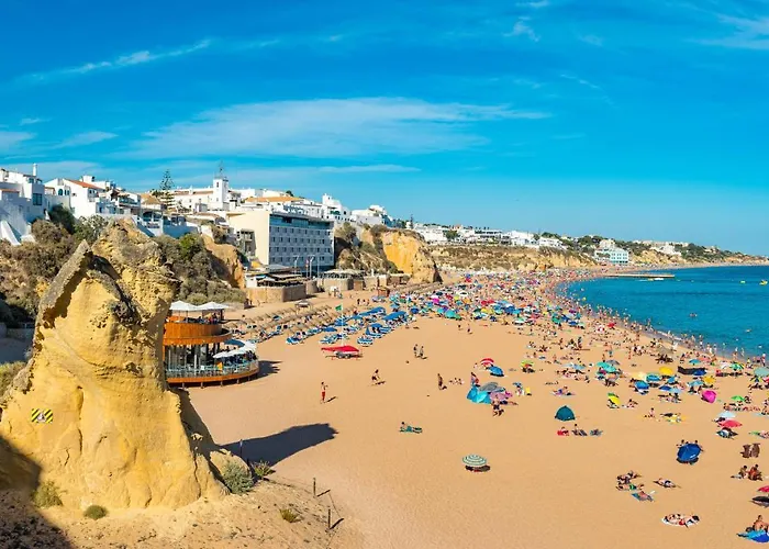 1 Bed With Pool In דירה