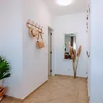 Apartman 1 Bed With Pool In *