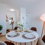 Apartman 1 Bed With Pool In